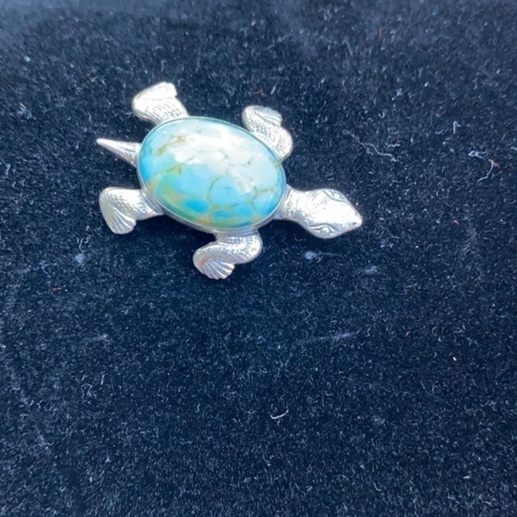 Sterling silver and turquoise turtle brooch - Picture 1 of 4